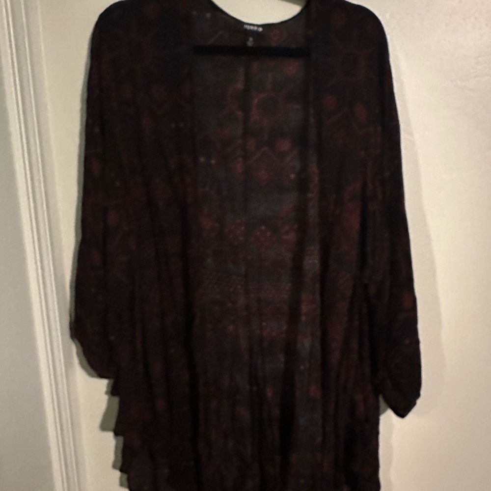 Torrid Black and Red Kimono
